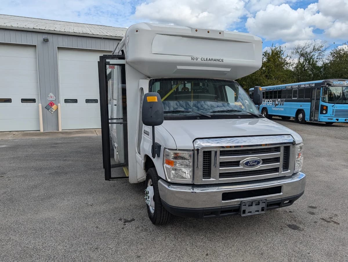 2017 Ford E-450 ADA 14 Passenger - Image 22 2017 Ford E-450 ADA 14 Passenger - Image 22
