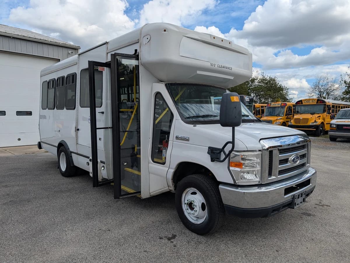 2017 Ford E-450 ADA 14 Passenger - Image 23 2017 Ford E-450 ADA 14 Passenger - Image 23