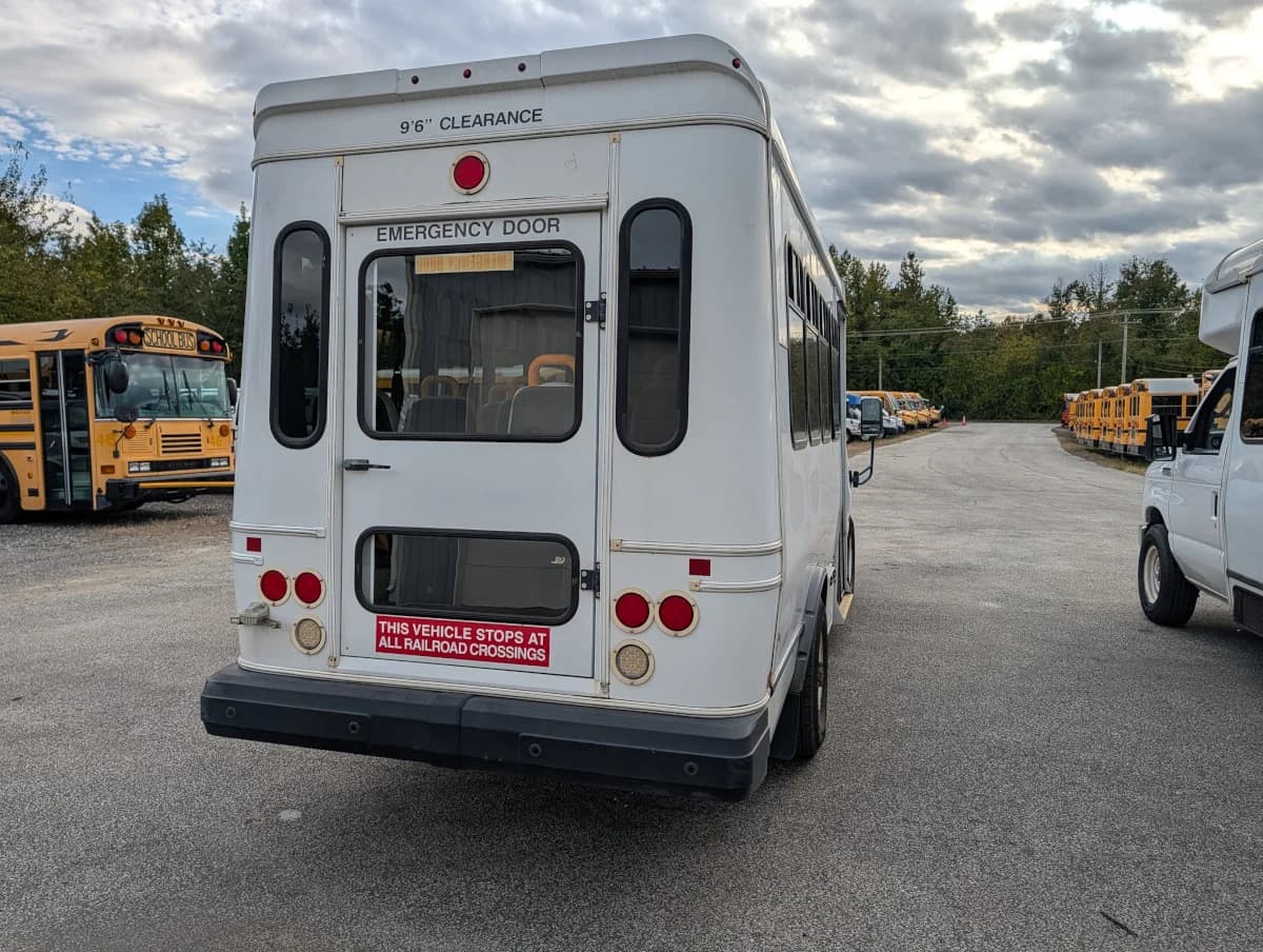 2016 Ford E350 Non-CDL 12P - Thumbnail 25 2016 Ford E350 Non-CDL 12P - Thumbnail 25