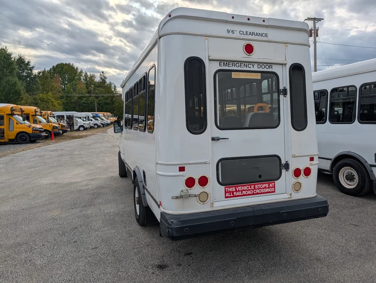 2016 Ford E350 Non-CDL 12P - Thumbnail 26 2016 Ford E350 Non-CDL 12P - Thumbnail 26