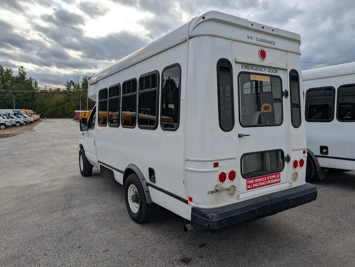 2016 Ford E350 Non-CDL 12P - Thumbnail 27 2016 Ford E350 Non-CDL 12P - Thumbnail 27