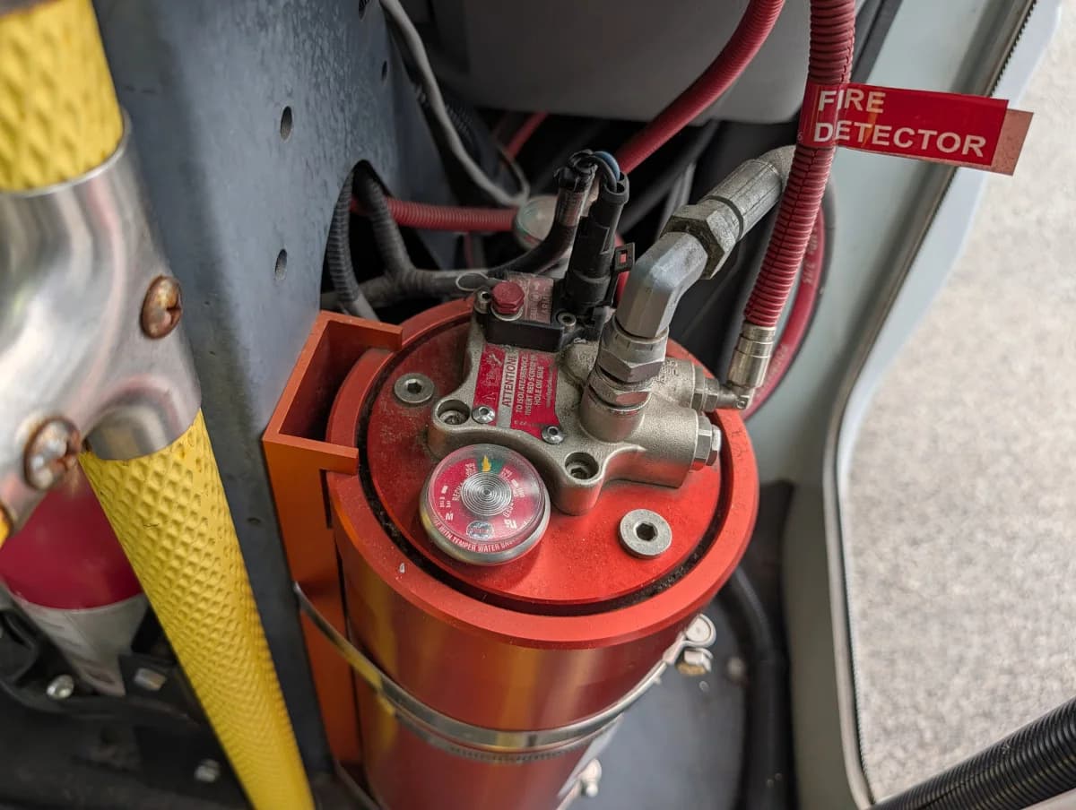 2016 Ford E350 Non-CDL 12P - Thumbnail 18 2016 Ford E350 Non-CDL 12P - Thumbnail 18