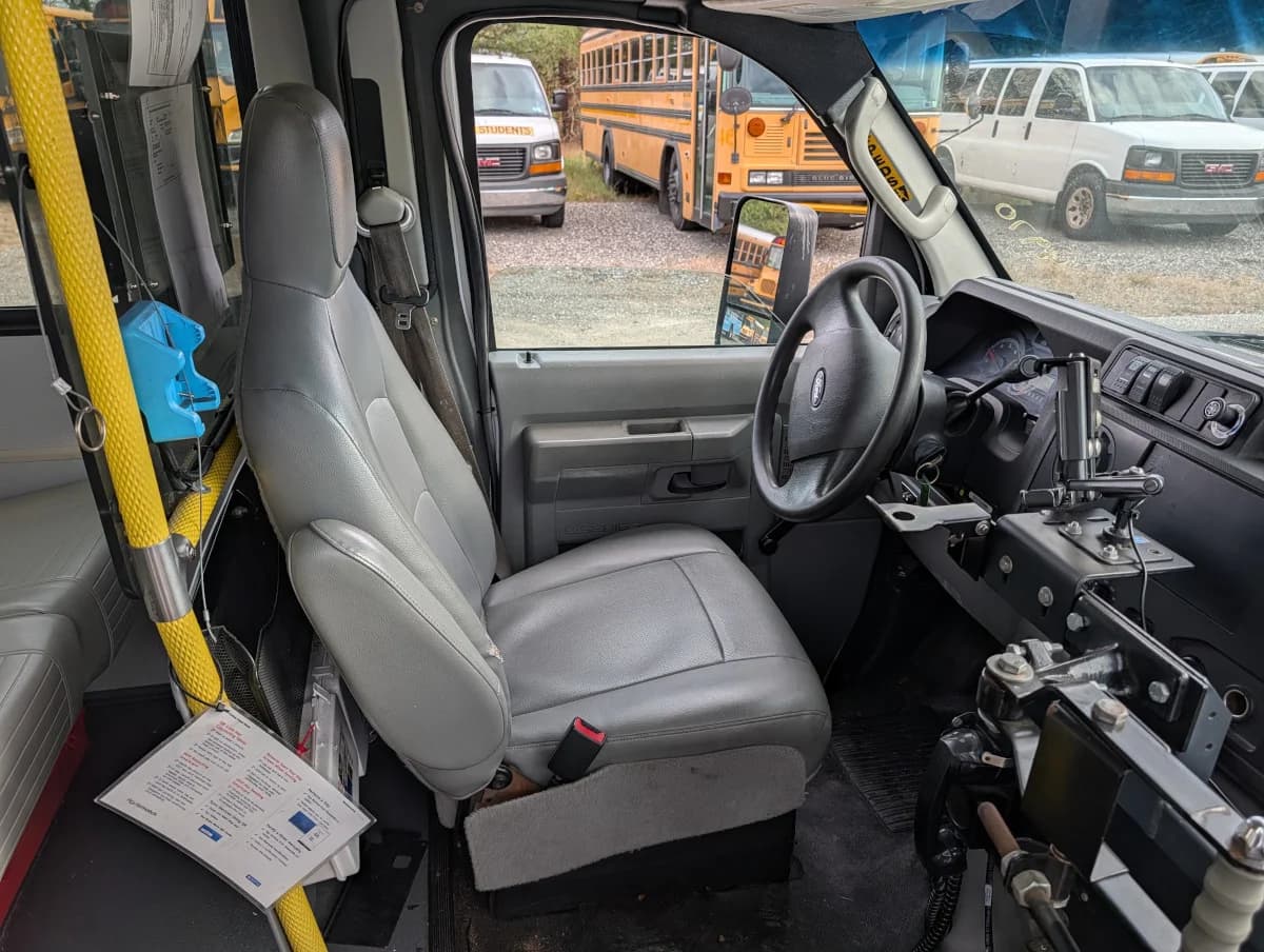 2016 Ford E350 Non-CDL 12P - Thumbnail 6 2016 Ford E350 Non-CDL 12P - Thumbnail 6