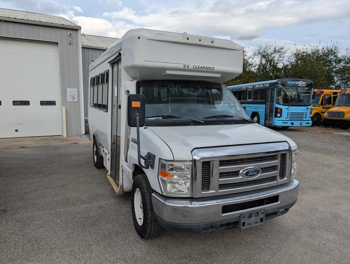 2016 Ford E350 Non-CDL 12P - Thumbnail 22 2016 Ford E350 Non-CDL 12P - Thumbnail 22