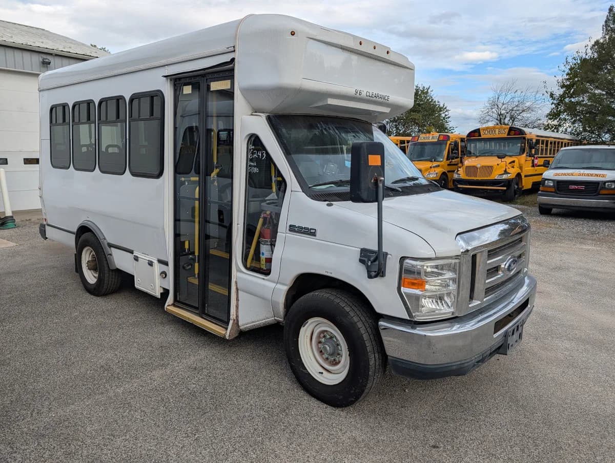 2016 Ford E350 Non-CDL 12P - Thumbnail 23 2016 Ford E350 Non-CDL 12P - Thumbnail 23