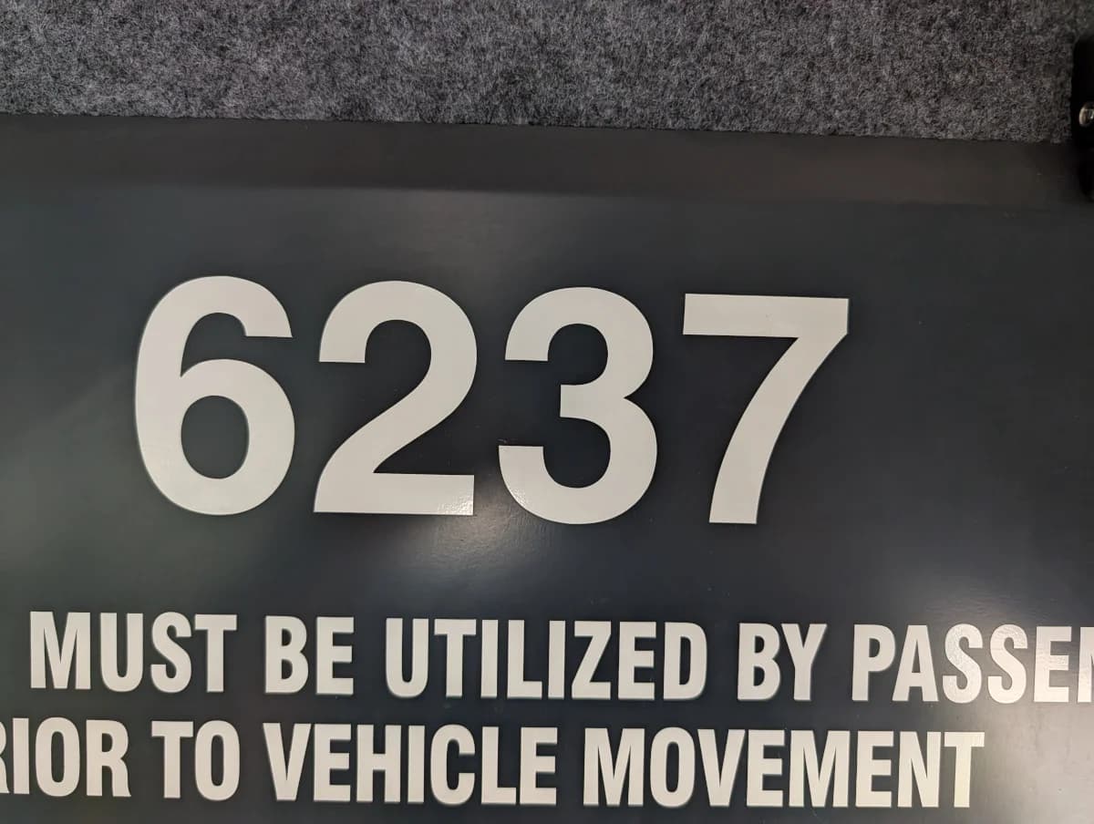 2016 Ford E-350 Shuttle 12P - Thumbnail 27 2016 Ford E-350 Shuttle 12P - Thumbnail 27