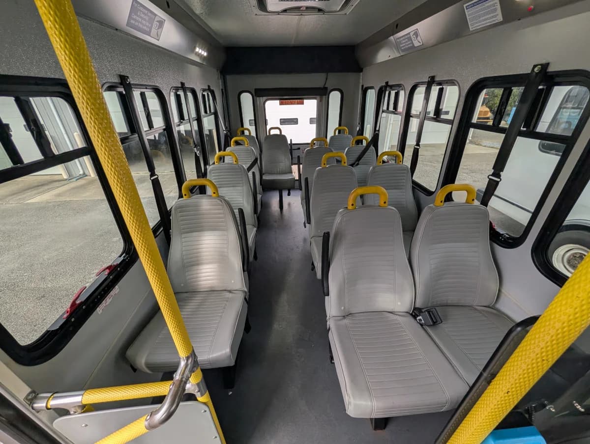 2016 Ford E-350 Shuttle 12P - Thumbnail 7 2016 Ford E-350 Shuttle 12P - Thumbnail 7