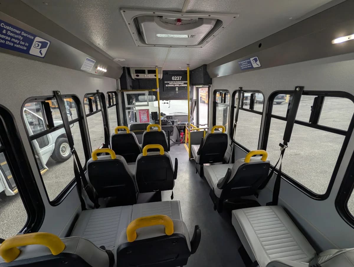 2016 Ford E-350 Shuttle 12P - Thumbnail 10 2016 Ford E-350 Shuttle 12P - Thumbnail 10