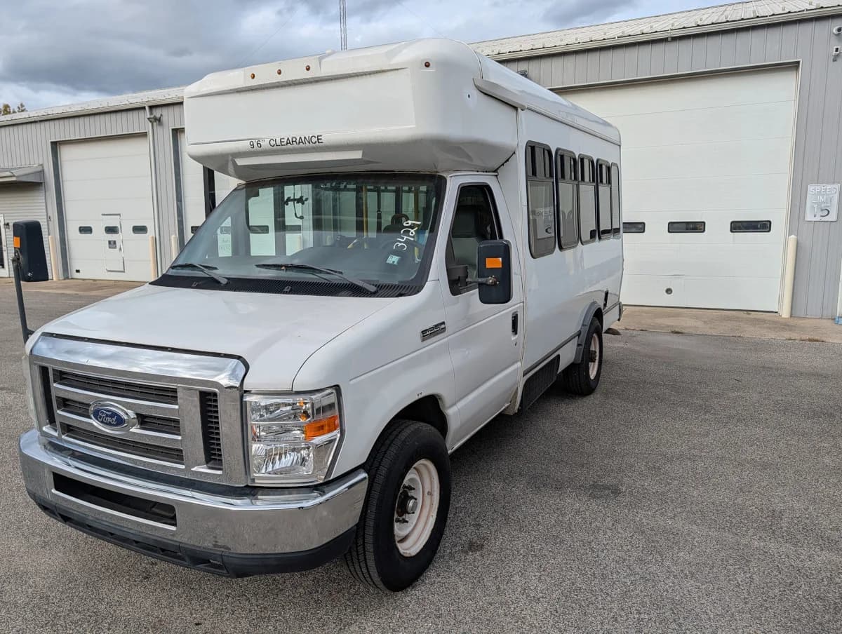 2016 Ford E-350 Shuttle 12P - Thumbnail 18 2016 Ford E-350 Shuttle 12P - Thumbnail 18
