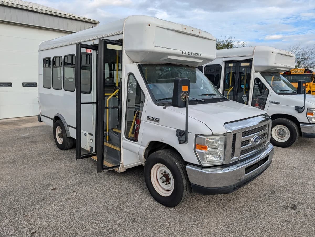 2016 Ford E-350 Shuttle 12P - Thumbnail 21 2016 Ford E-350 Shuttle 12P - Thumbnail 21