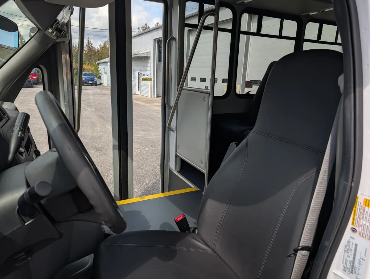 New In Stock 2025 E450 Lux Shuttle 14P - Thumbnail 6 New In Stock 2025 E450 Lux Shuttle 14P - Thumbnail 6