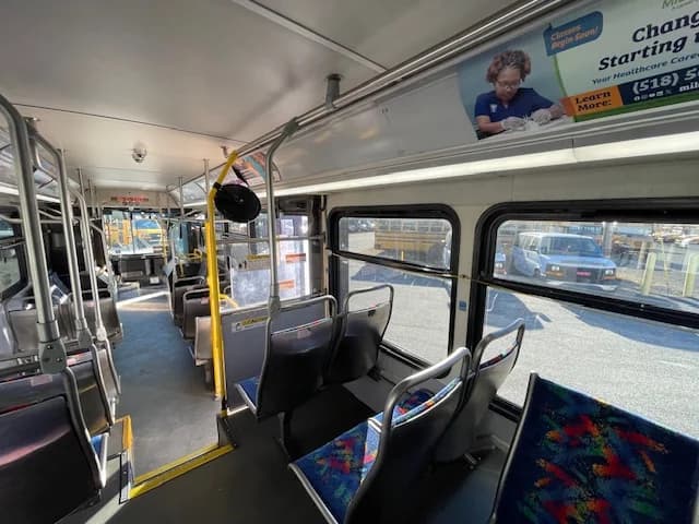 5 Units 2012 Gillig 40 foot Transit - Thumbnail 7 5 Units 2012 Gillig 40 foot Transit - Thumbnail 7