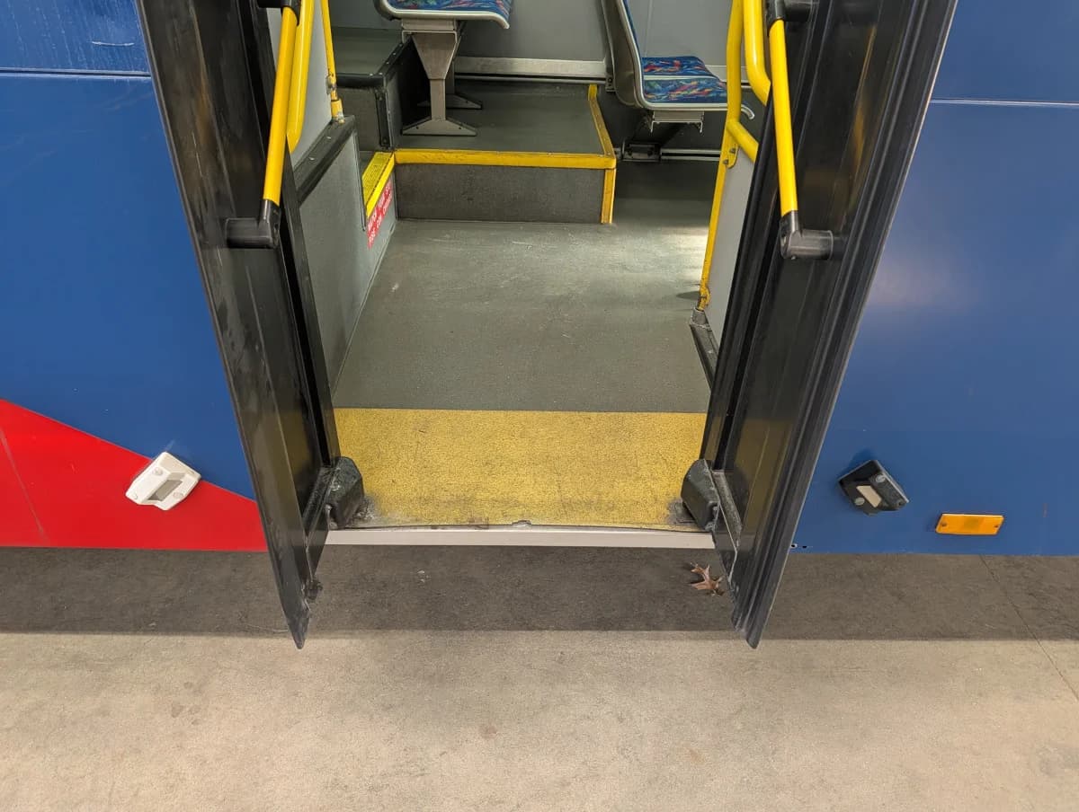 2012 GILLING LOW FLOOR - Thumbnail 17 2012 GILLING LOW FLOOR - Thumbnail 17