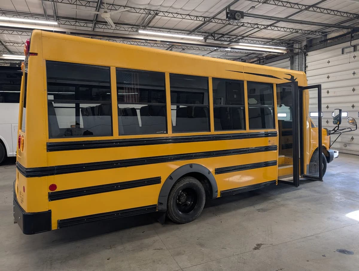 2013 Chevrolet Microbird 28P - Thumbnail 3 2013 Chevrolet Microbird 28P - Thumbnail 3