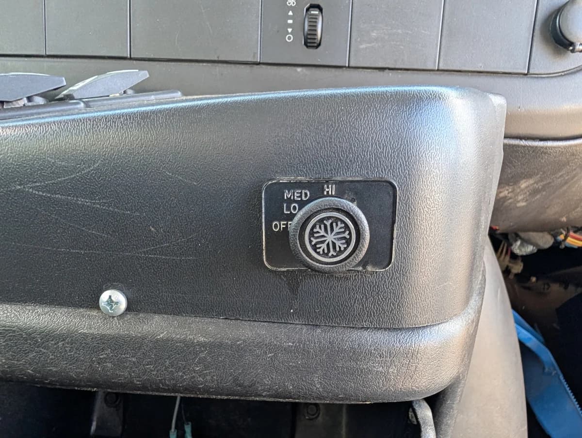 2013 Chevrolet Microbird 28P - Thumbnail 13 2013 Chevrolet Microbird 28P - Thumbnail 13