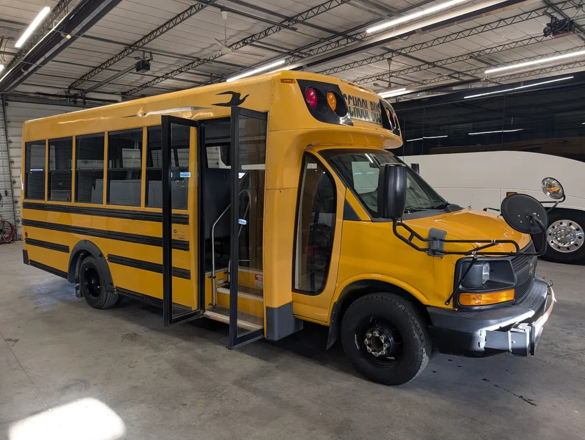 2013 Chevrolet Microbird 28P - Thumbnail 2 2013 Chevrolet Microbird 28P - Thumbnail 2