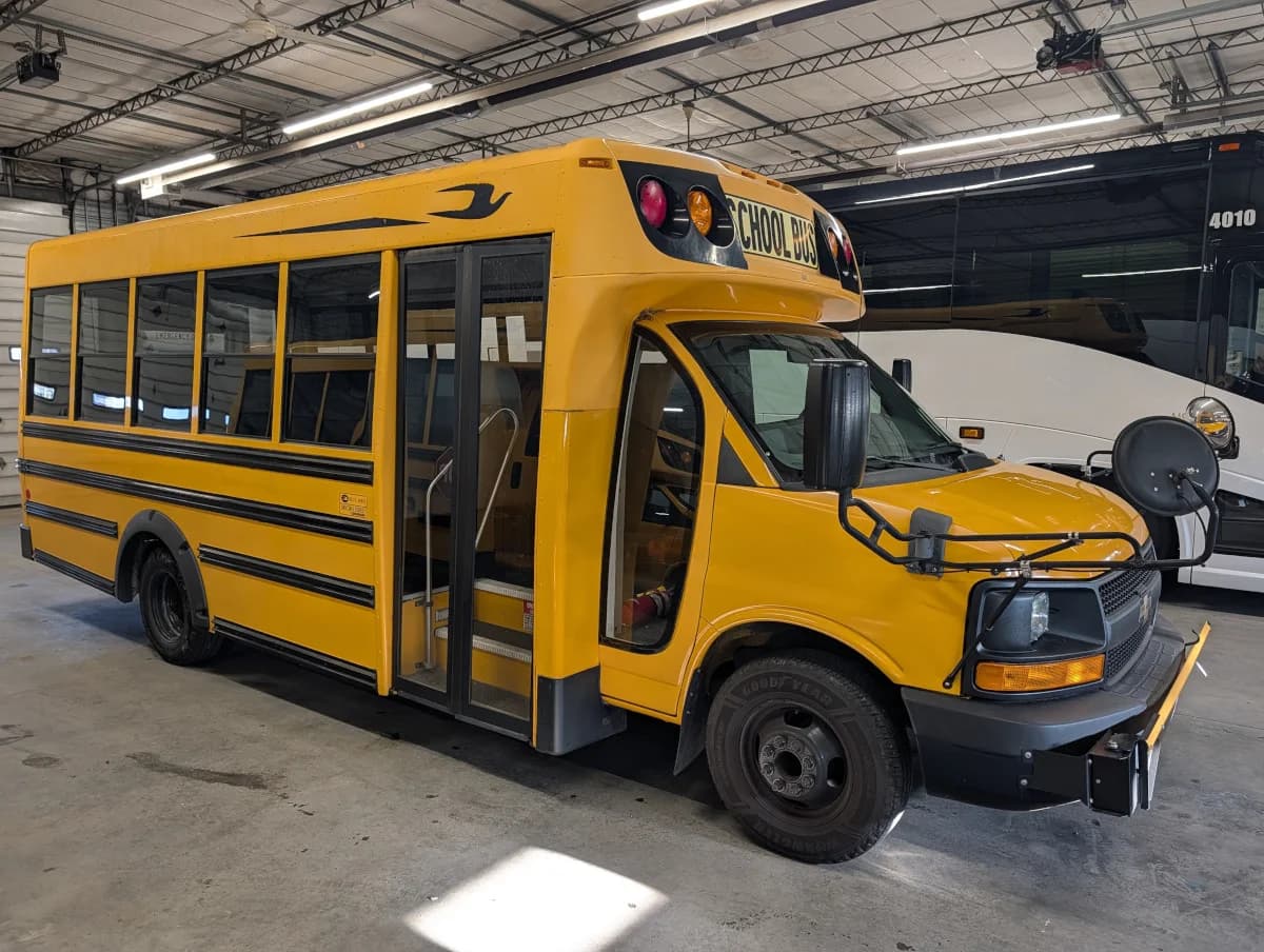 2013 Chevrolet Microbird 28P - Thumbnail 2 2013 Chevrolet Microbird 28P - Thumbnail 2