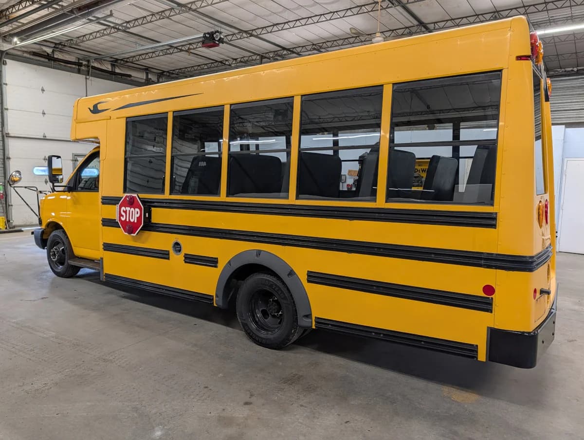 2013 Chevrolet Microbird 28P - Thumbnail 4 2013 Chevrolet Microbird 28P - Thumbnail 4