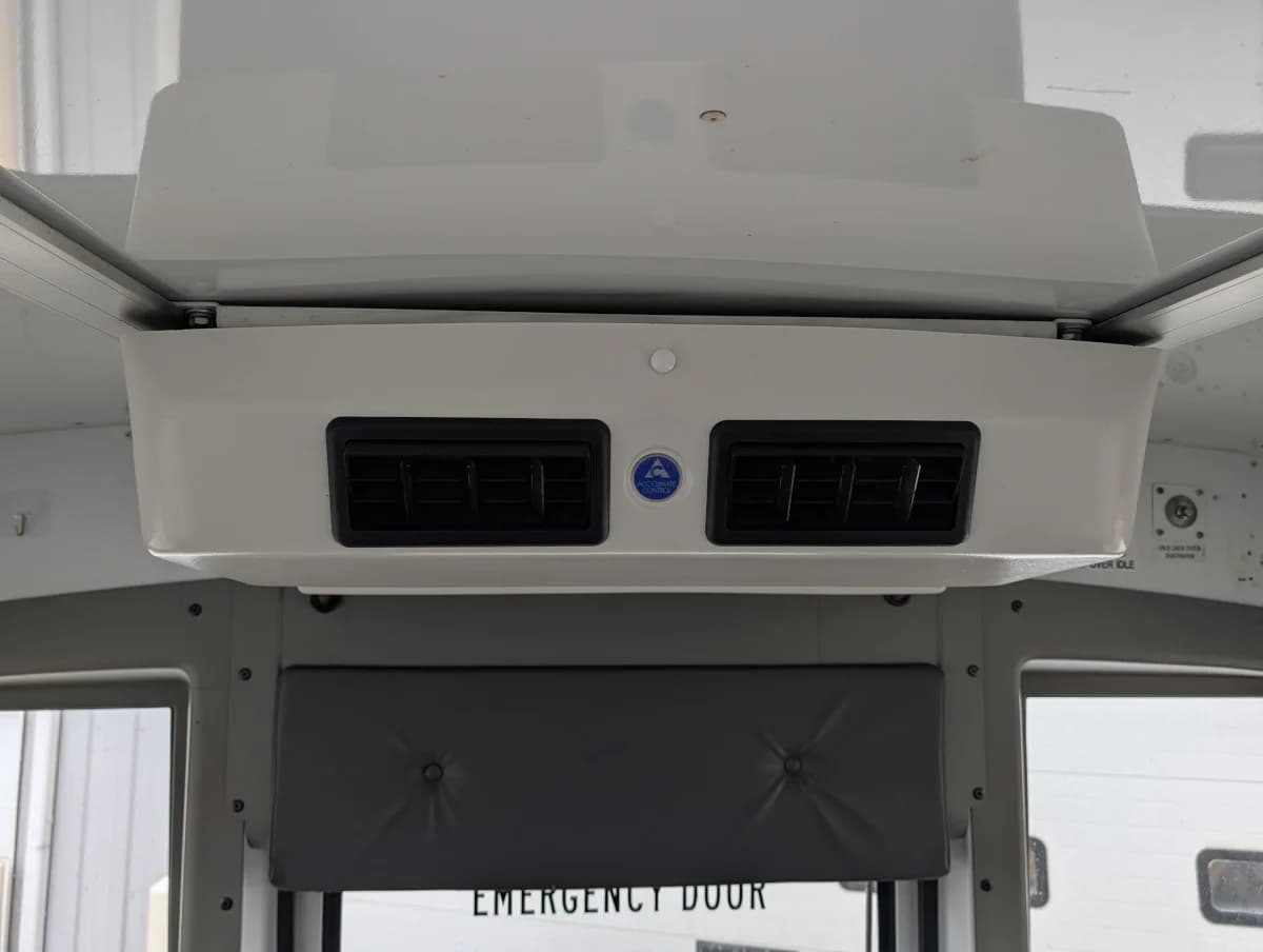 2013 Chevrolet Microbird 28P - Thumbnail 10 2013 Chevrolet Microbird 28P - Thumbnail 10