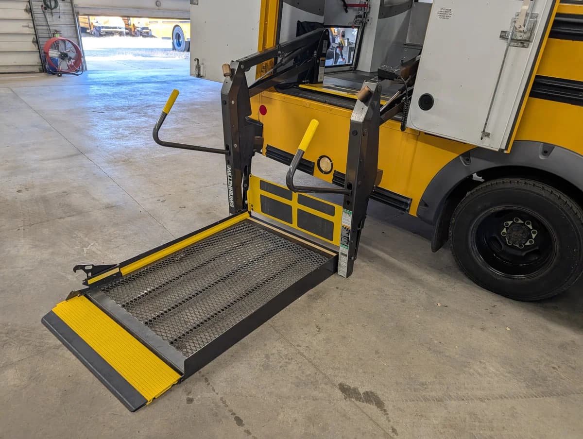 2013 Chevrolet Microbird 18P ADA - Thumbnail 19 2013 Chevrolet Microbird 18P ADA - Thumbnail 19