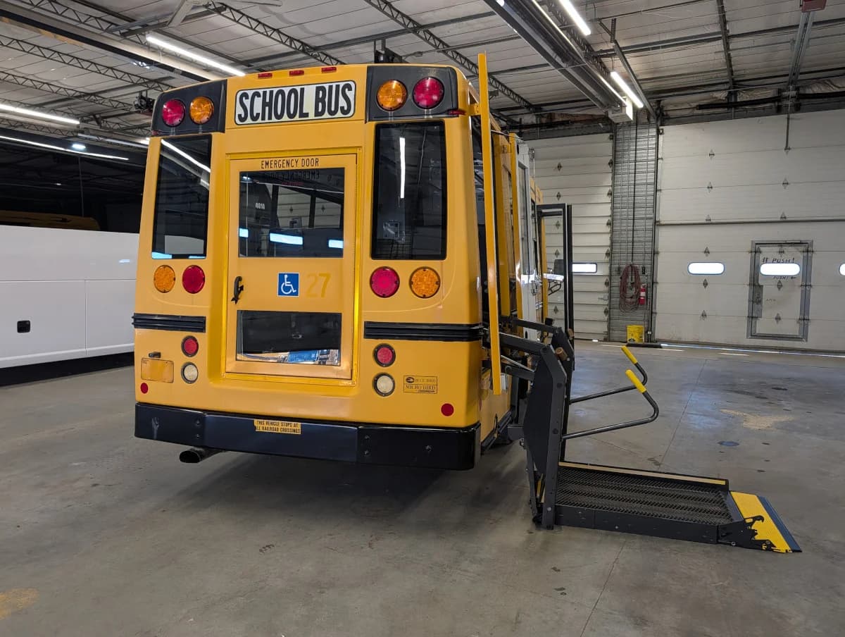 2013 Chevrolet Microbird 18P ADA - Thumbnail 28 2013 Chevrolet Microbird 18P ADA - Thumbnail 28