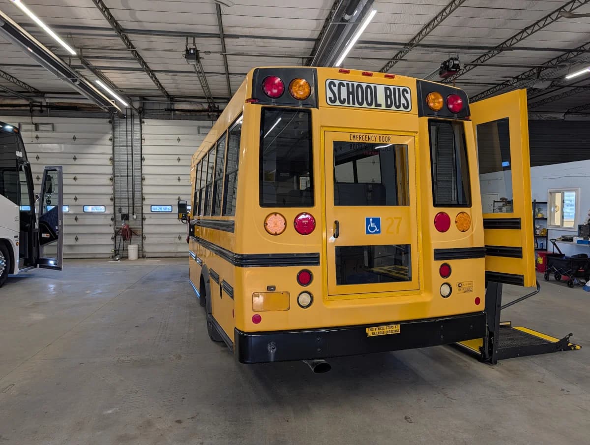 2013 Chevrolet Microbird 18P ADA - Thumbnail 29 2013 Chevrolet Microbird 18P ADA - Thumbnail 29