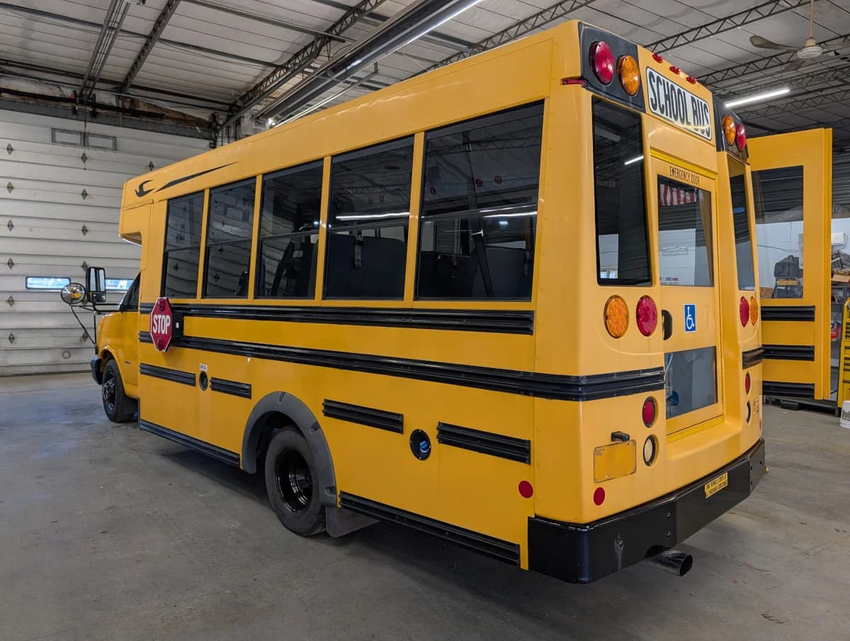 2013 Chevrolet Microbird 18P ADA - Thumbnail 30 2013 Chevrolet Microbird 18P ADA - Thumbnail 30