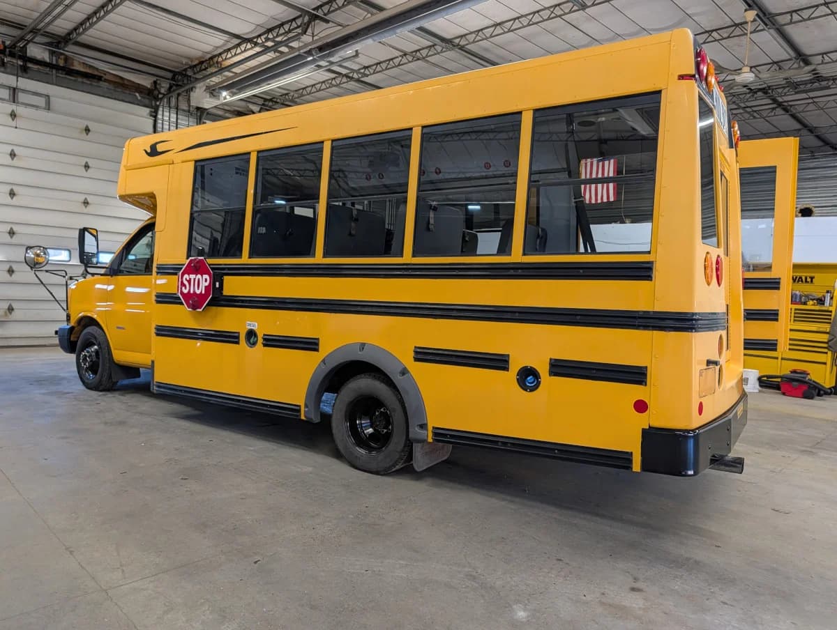 2013 Chevrolet Microbird 18P ADA - Thumbnail 4 2013 Chevrolet Microbird 18P ADA - Thumbnail 4