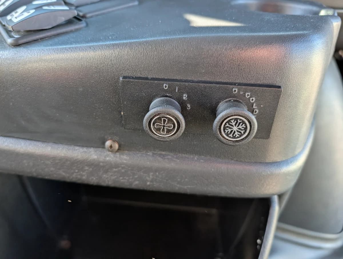 2013 Chevrolet Microbird 18P ADA - Thumbnail 14 2013 Chevrolet Microbird 18P ADA - Thumbnail 14