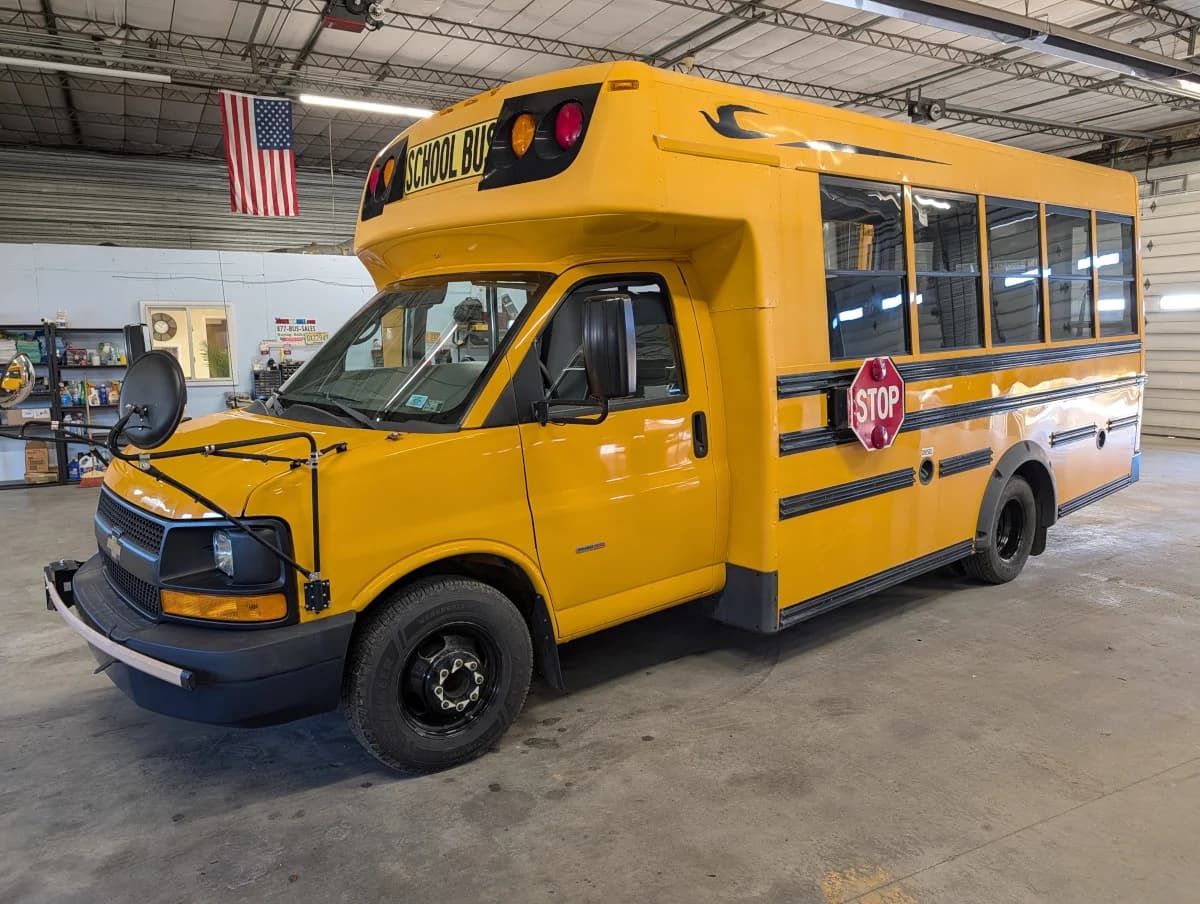 2013 Chevrolet Microbird bus 2013 Chevrolet Microbird bus