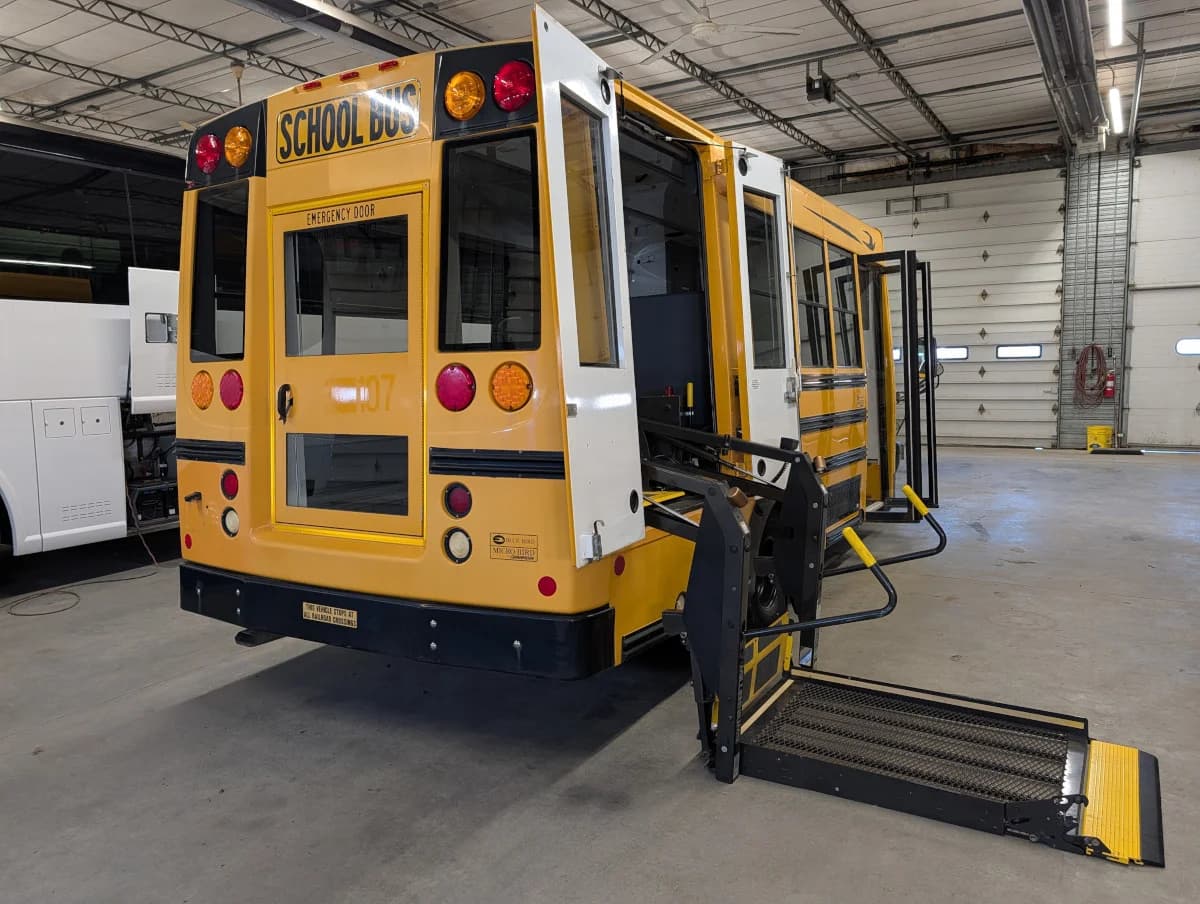 2013 Chevrolet Microbird 18P ADA - Thumbnail 25 2013 Chevrolet Microbird 18P ADA - Thumbnail 25