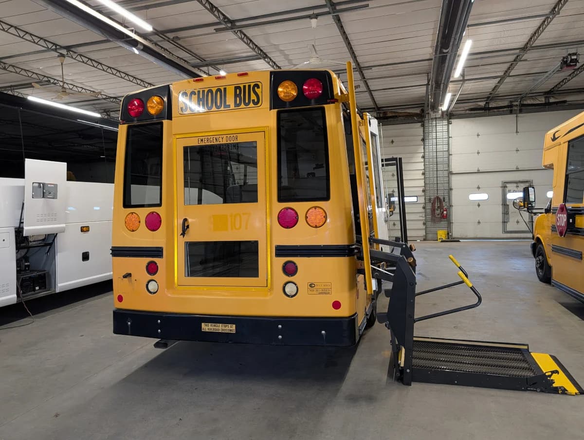 2013 Chevrolet Microbird 18P ADA - Thumbnail 26 2013 Chevrolet Microbird 18P ADA - Thumbnail 26