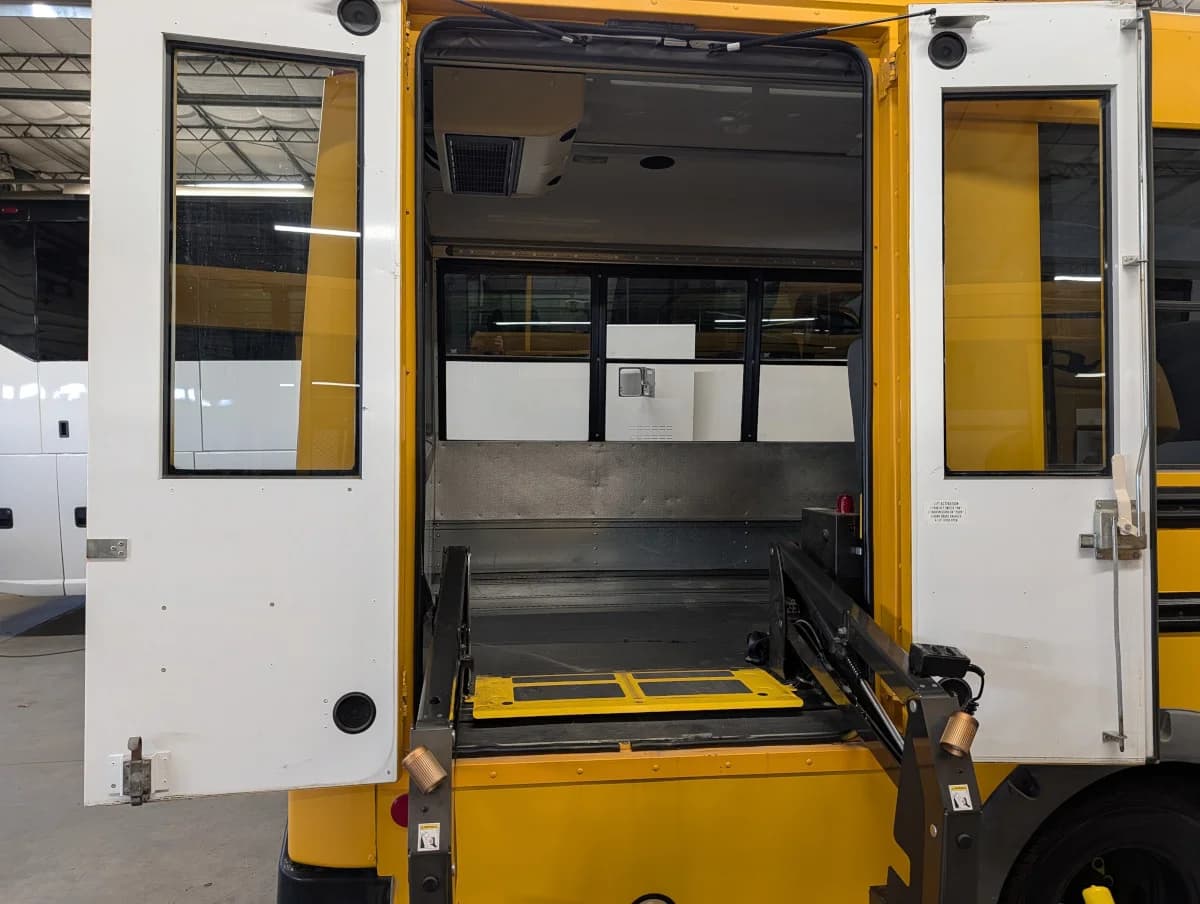 2013 Chevrolet Microbird 18P ADA - Thumbnail 19 2013 Chevrolet Microbird 18P ADA - Thumbnail 19