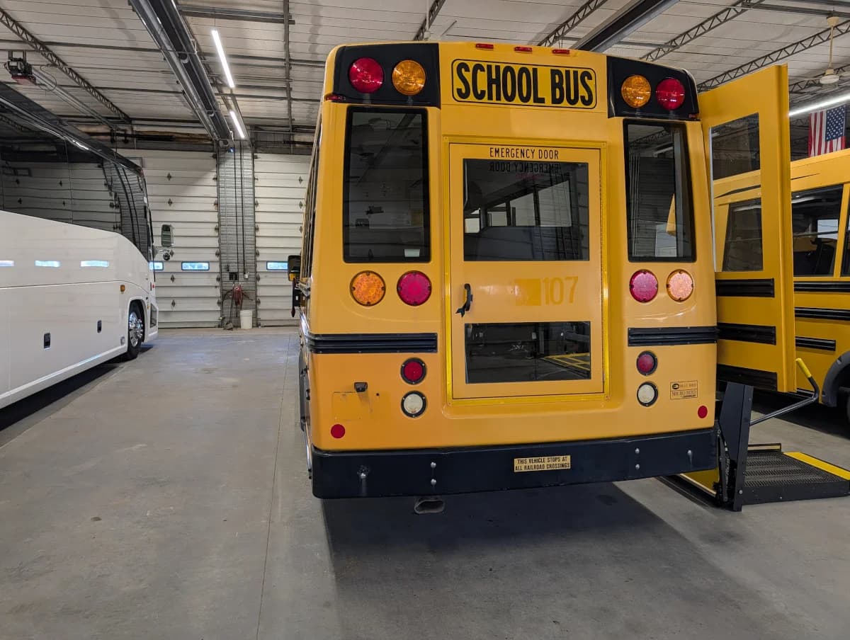 2013 Chevrolet Microbird 18P ADA - Thumbnail 29 2013 Chevrolet Microbird 18P ADA - Thumbnail 29