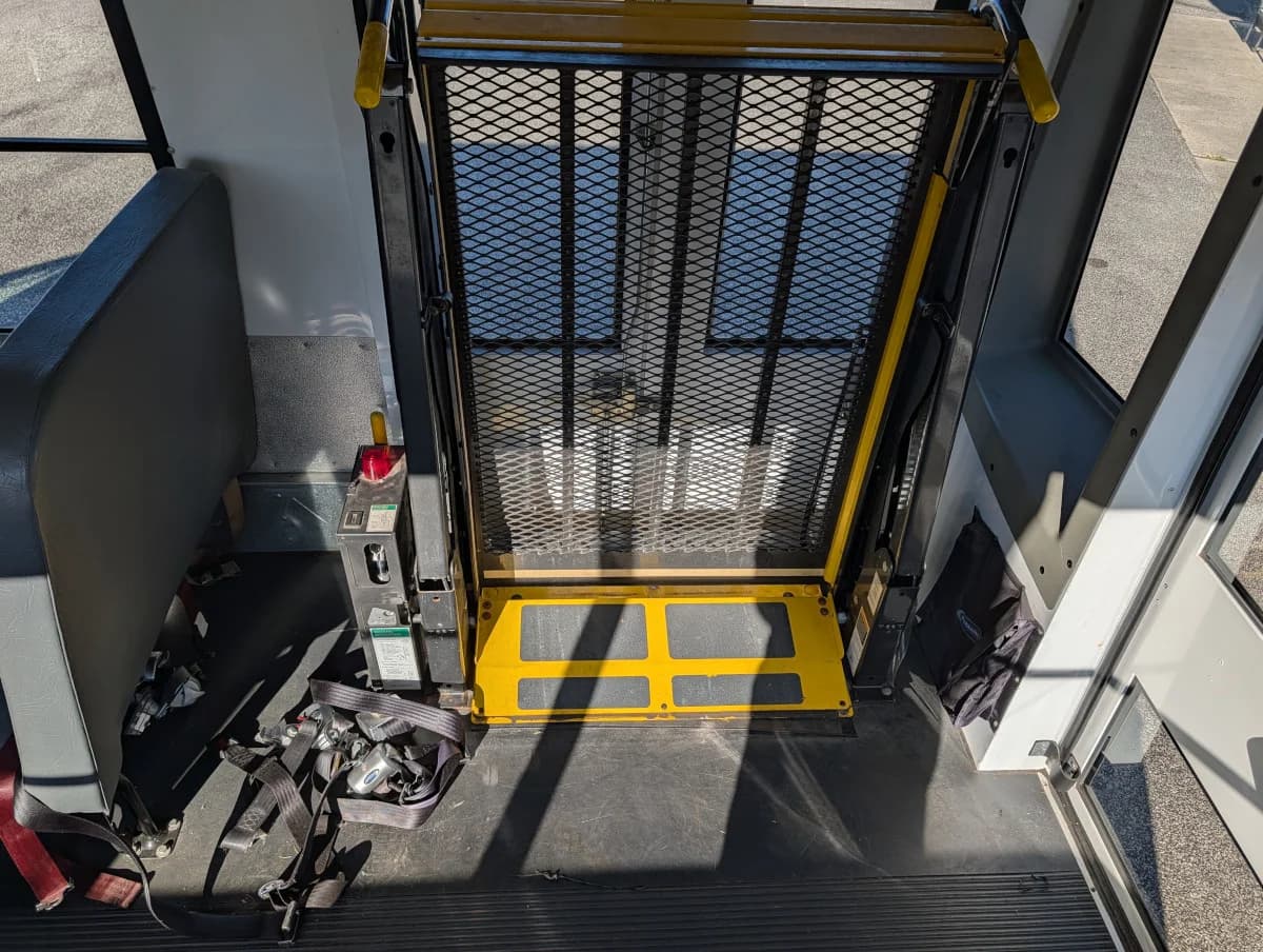 2013 Chevrolet Microbird 18P ADA - Thumbnail 15 2013 Chevrolet Microbird 18P ADA - Thumbnail 15