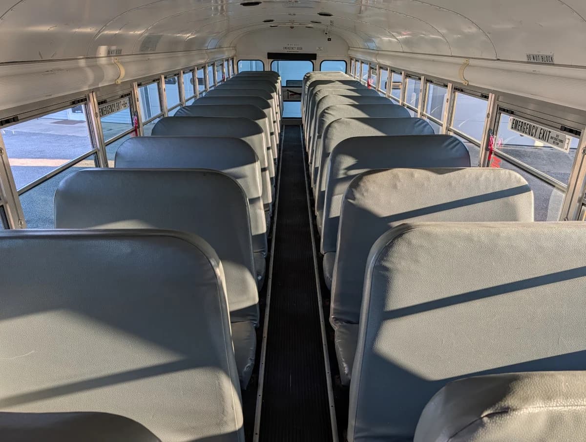 2012 Blue Bird Vision 72P - Thumbnail 7 2012 Blue Bird Vision 72P - Thumbnail 7