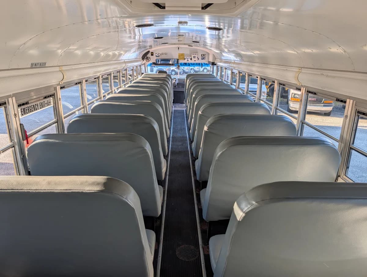 2012 Blue Bird Vision 72P - Thumbnail 8 2012 Blue Bird Vision 72P - Thumbnail 8