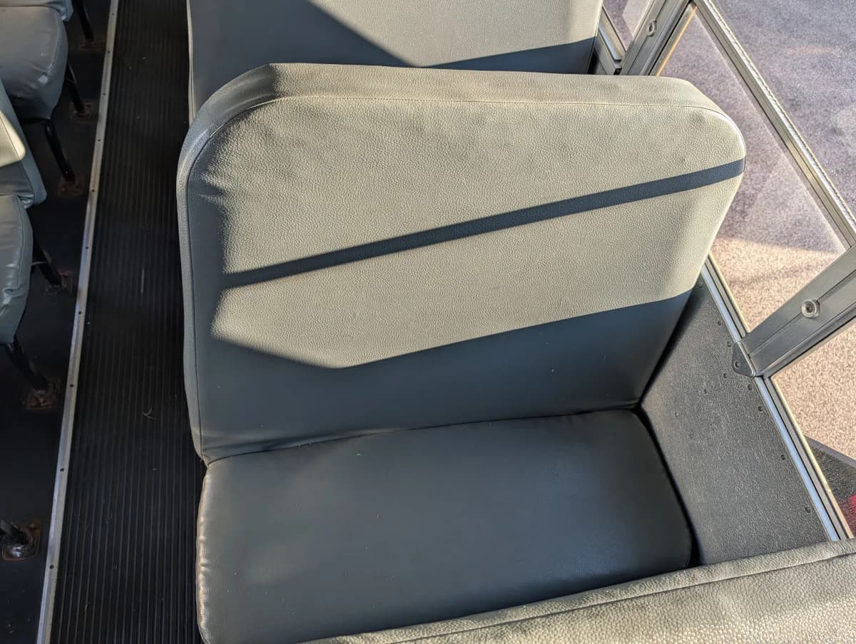 2012 Blue Bird Vision 72P - Thumbnail 9 2012 Blue Bird Vision 72P - Thumbnail 9