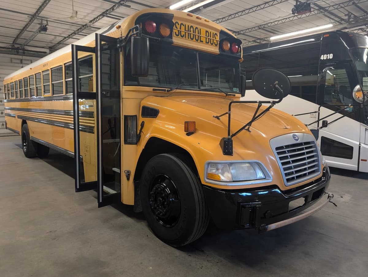 2012 Blue Bird Vision 72P - Thumbnail 18 2012 Blue Bird Vision 72P - Thumbnail 18