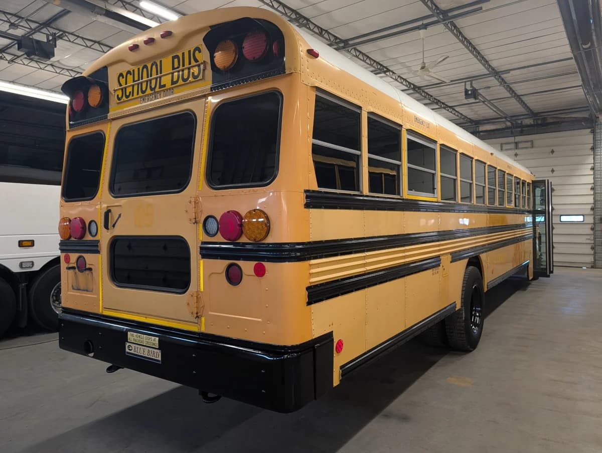 2012 Blue Bird Vision 72P - Thumbnail 19 2012 Blue Bird Vision 72P - Thumbnail 19