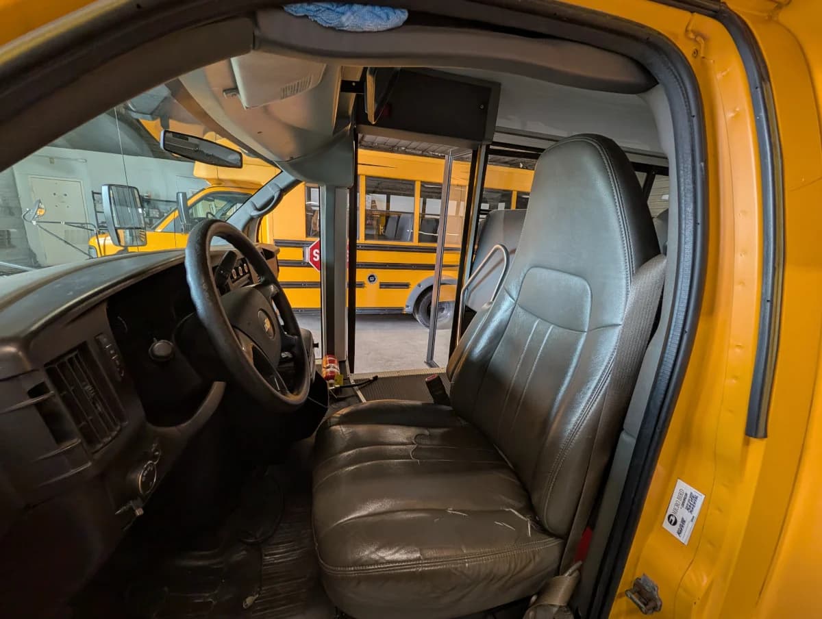 2013 Chevrolet MicroBird 28P AC - Thumbnail 13 2013 Chevrolet MicroBird 28P AC - Thumbnail 13