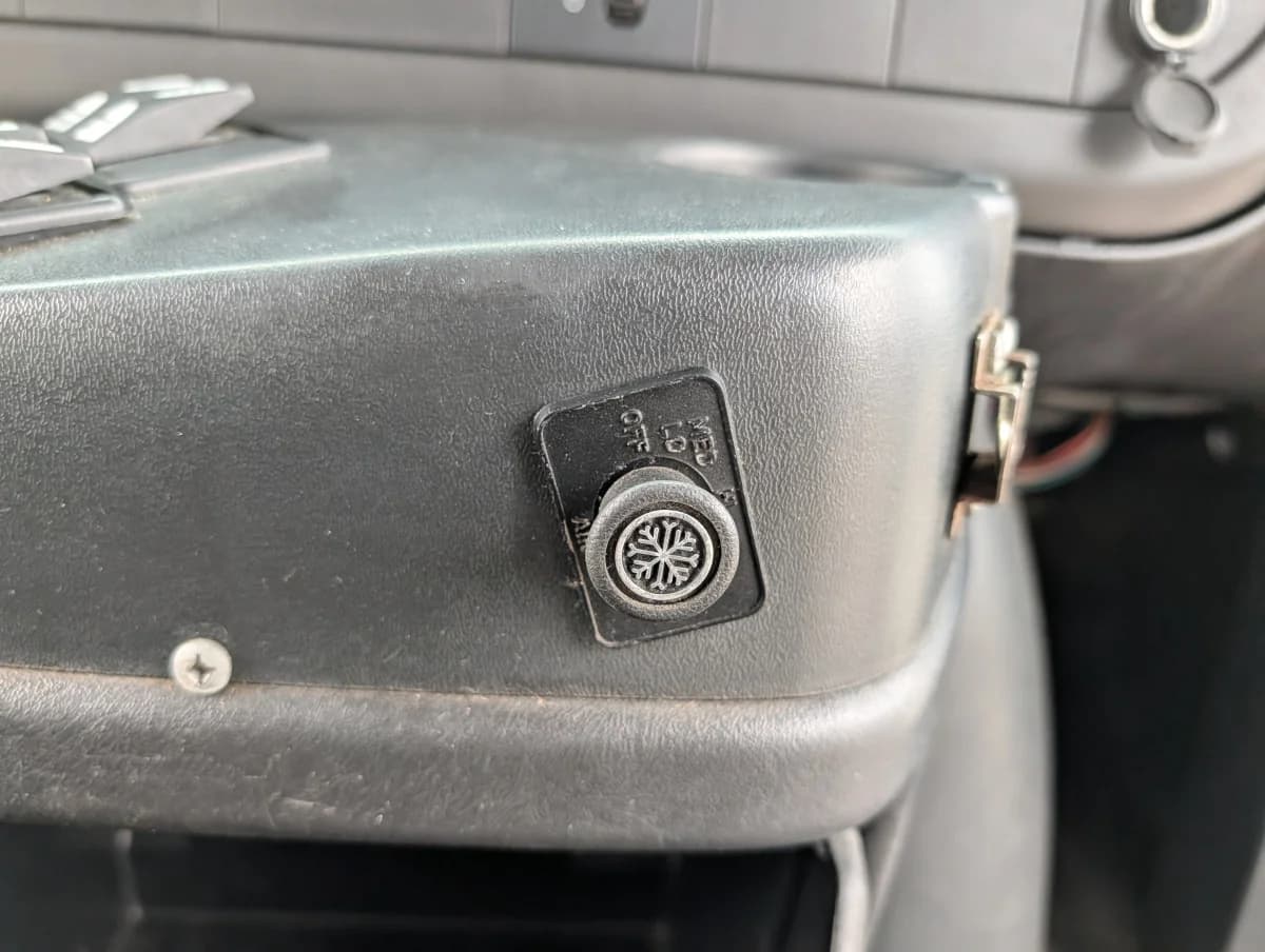 2013 Chevrolet MicroBird 28P AC - Thumbnail 12 2013 Chevrolet MicroBird 28P AC - Thumbnail 12