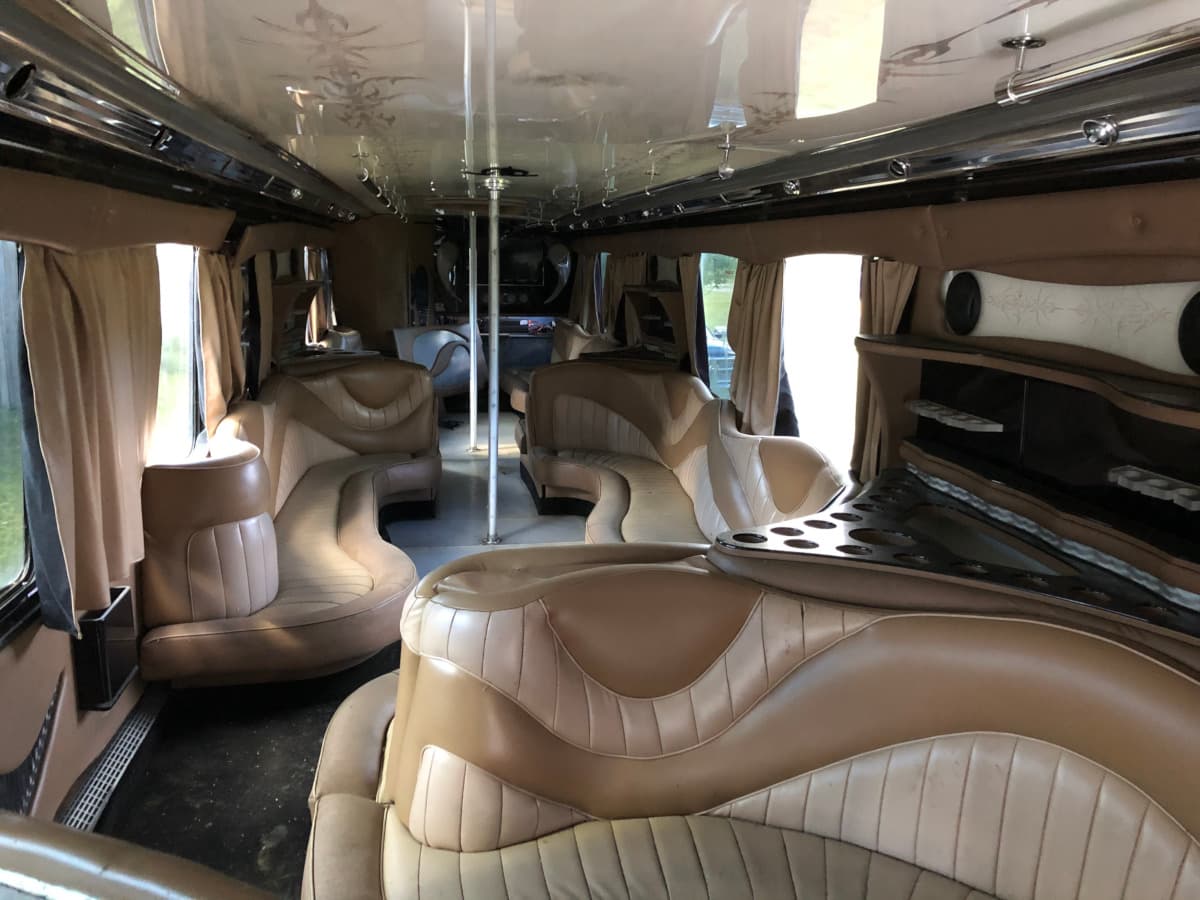 1997 Dina Viaggio Party Bus - Thumbnail 5 1997 Dina Viaggio Party Bus - Thumbnail 5