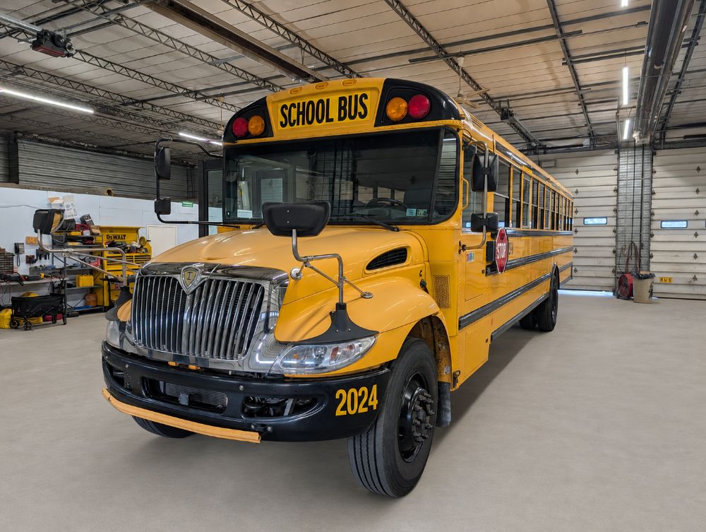 Full size bus